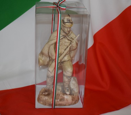 Artistic italian pottery of Albisola - Sculpture that reproduces an Alpine Rifleman from the First World War.